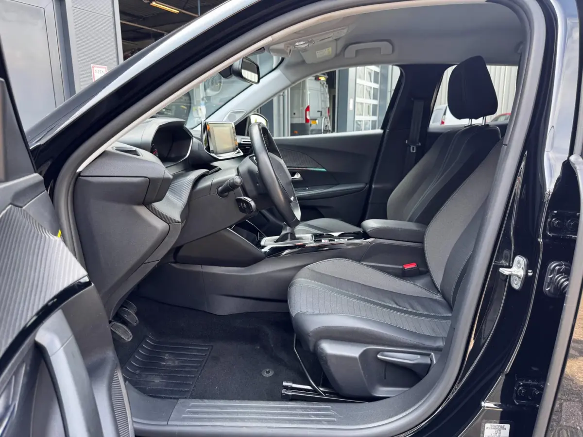 1.2 PT Allure | 130 PK | Trekhaak | Navigatie | NL-Auto | Parkeersensoren | Climate Control |