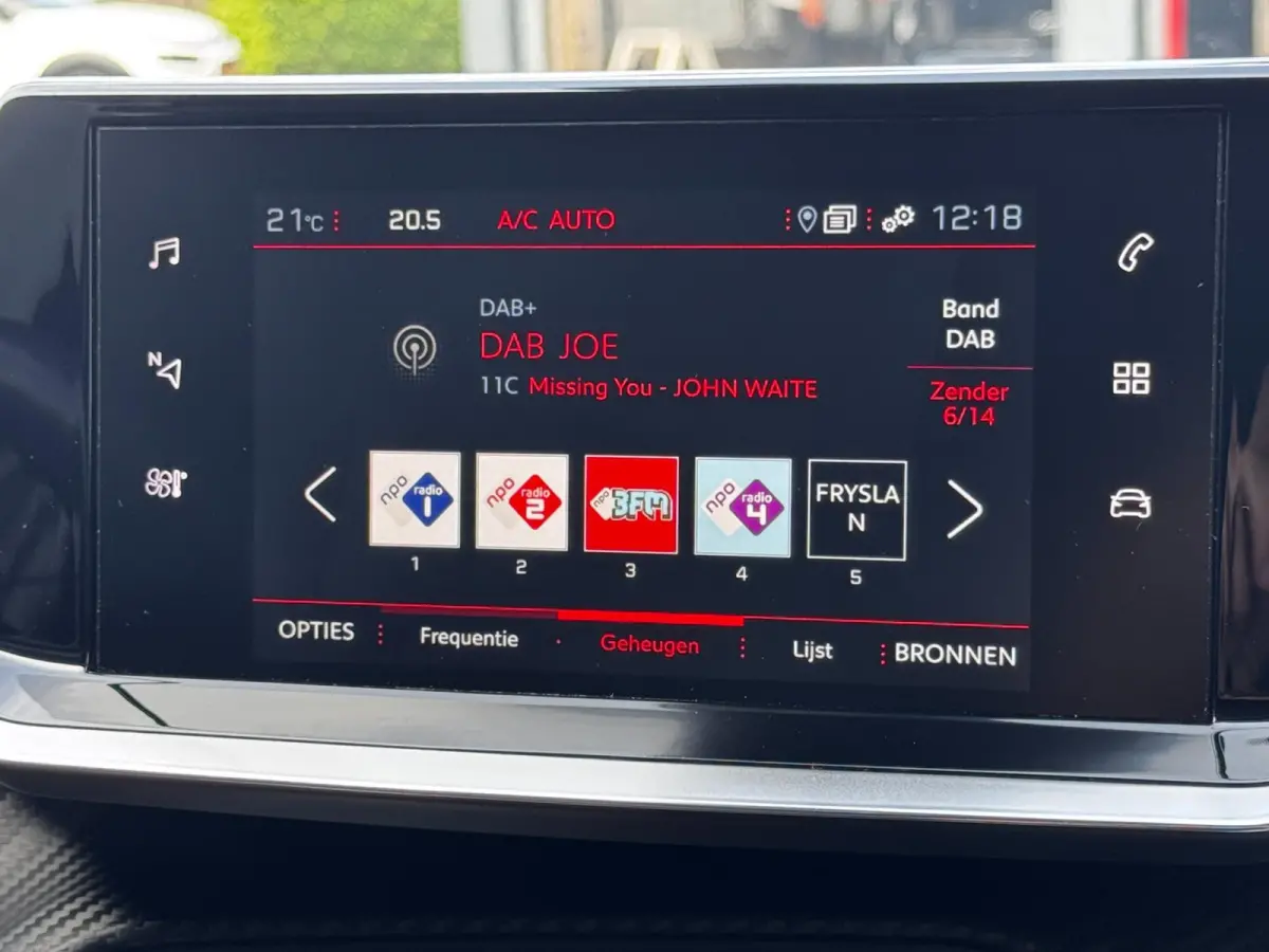 1.2 PT Allure | 130 PK | Trekhaak | Navigatie | NL-Auto | Parkeersensoren | Climate Control |