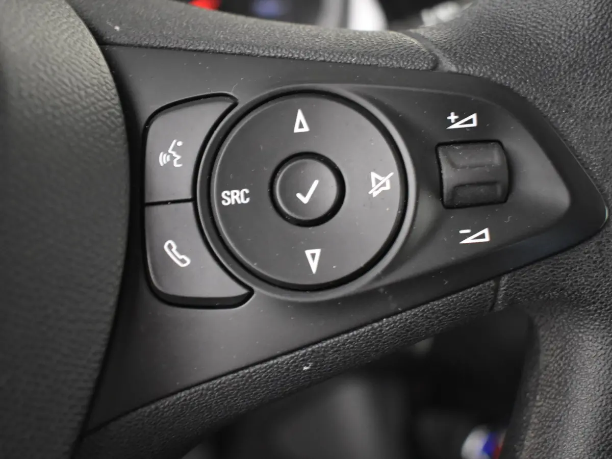 1.2 Edition 101Pk | Cruise control | Apple carplay Android auto | Parkeersensoren Achter | Airco | DAB | 16"LMV