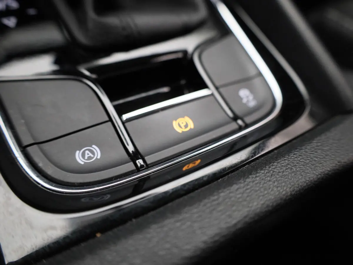 1.5 TSI Business Edition | NAVIGATIE | CANTON AUDIO | CAMERA | APPLE CARPLAY | HALF LEDEREN BEKLEDING | KLIMAATREGELING