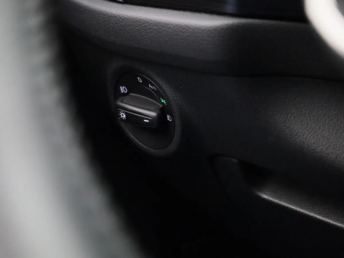 1.5 TSI Business Edition | NAVIGATIE | CANTON AUDIO | CAMERA | APPLE CARPLAY | HALF LEDEREN BEKLEDING | KLIMAATREGELING