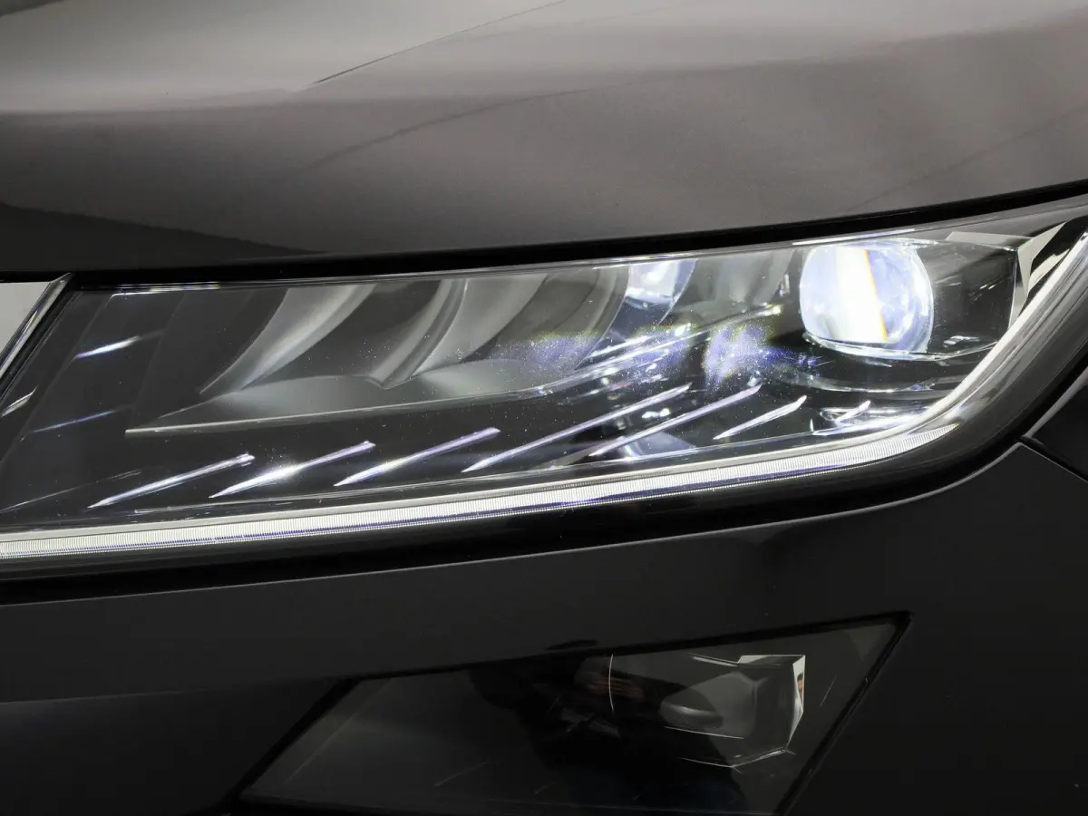 1.5 TSI Business Edition | NAVIGATIE | CANTON AUDIO | CAMERA | APPLE CARPLAY | HALF LEDEREN BEKLEDING | KLIMAATREGELING