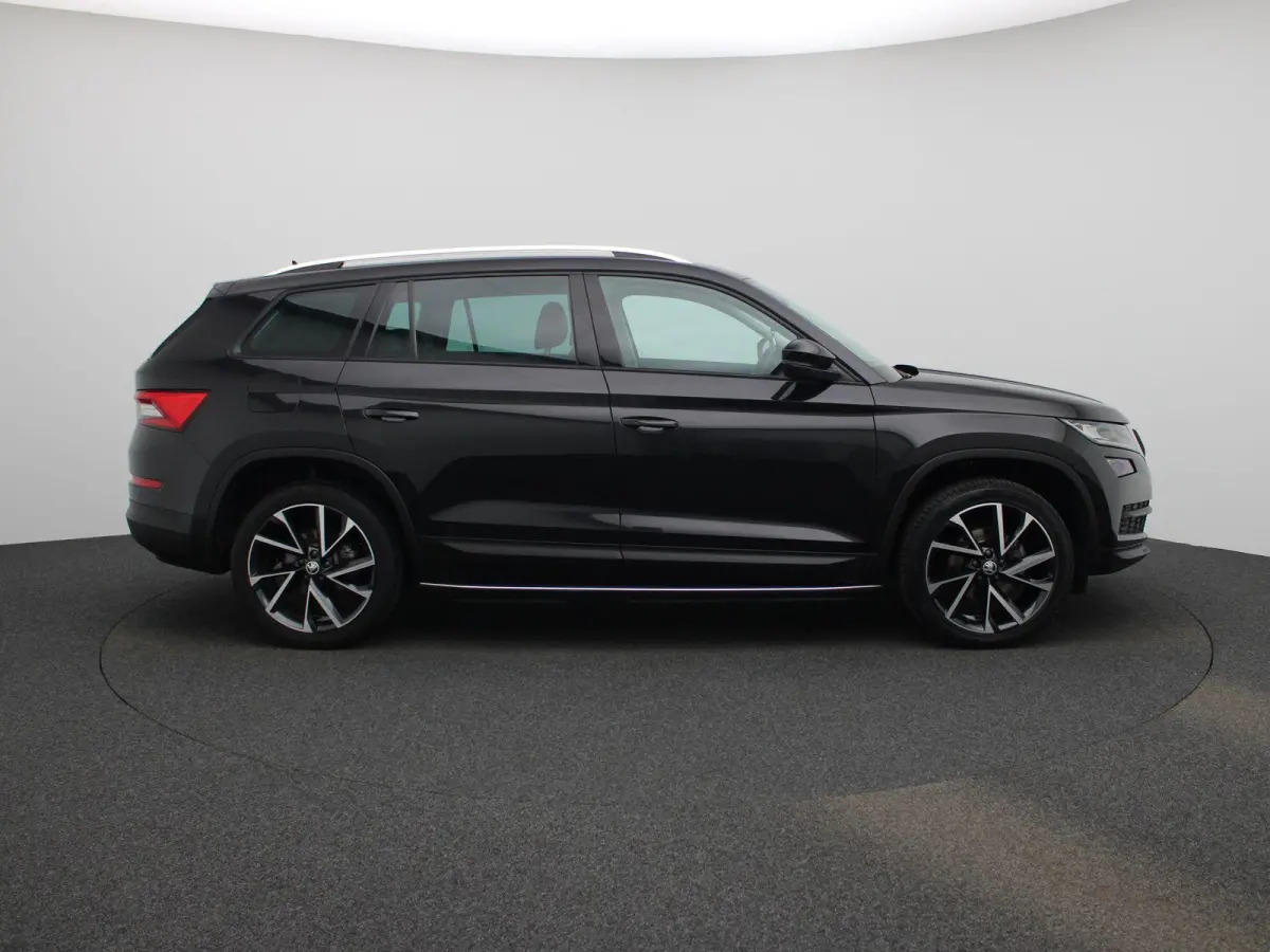 1.5 TSI Business Edition | NAVIGATIE | CANTON AUDIO | CAMERA | APPLE CARPLAY | HALF LEDEREN BEKLEDING | KLIMAATREGELING