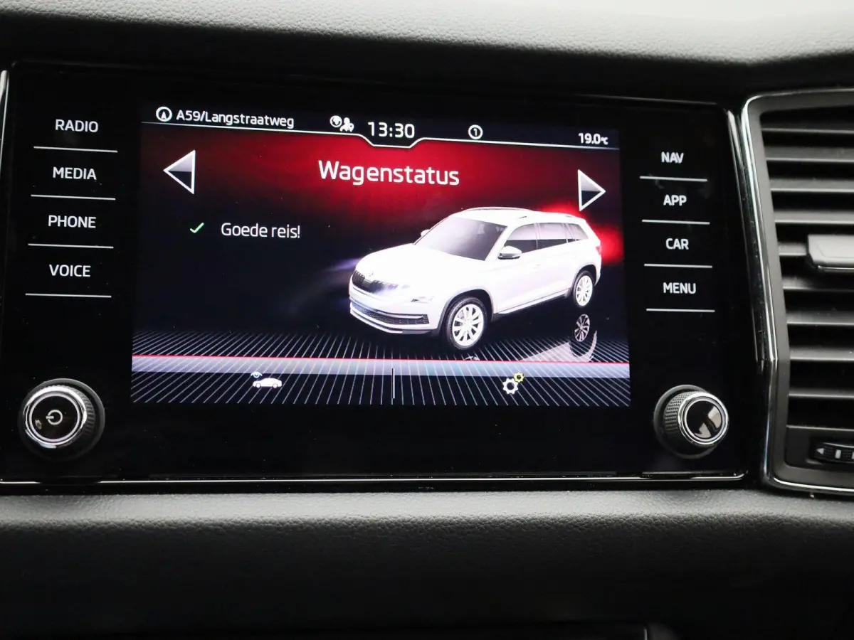 1.5 TSI Business Edition | NAVIGATIE | CANTON AUDIO | CAMERA | APPLE CARPLAY | HALF LEDEREN BEKLEDING | KLIMAATREGELING