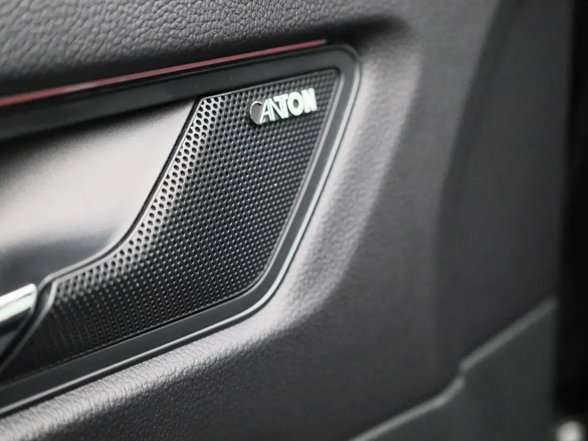 1.5 TSI Business Edition | NAVIGATIE | CANTON AUDIO | CAMERA | APPLE CARPLAY | HALF LEDEREN BEKLEDING | KLIMAATREGELING