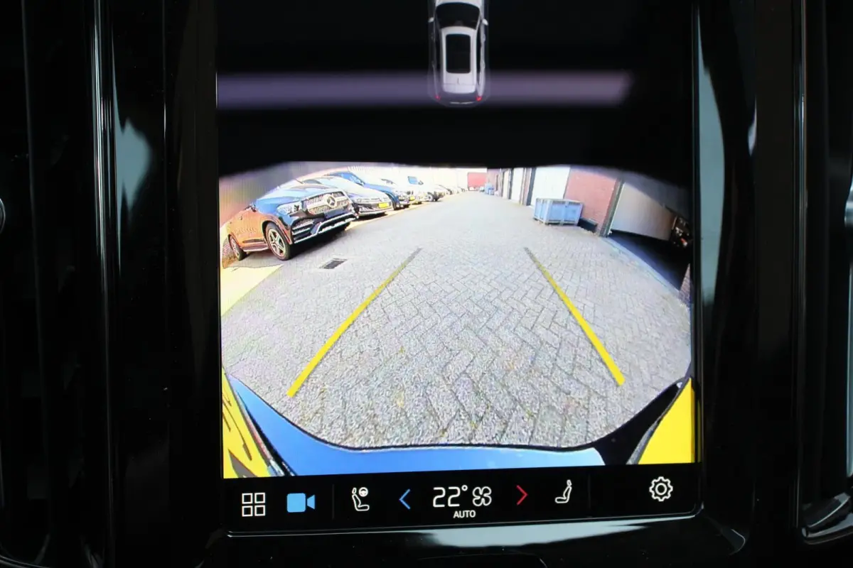 2.0 T6 398pk Plug-in hybrid AWD Plus Dark Leder Navigatie Google Harman Kardon Panorama dak Lichtmetalen Velgen 19" Dab Stoelverwarming Camera Led