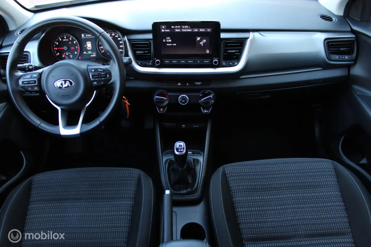 1.0 T-GDi MHEV DynamicLine, Zwart dak, App connect/navi, Cruise, Airco, Pdc + camera, Telefoon