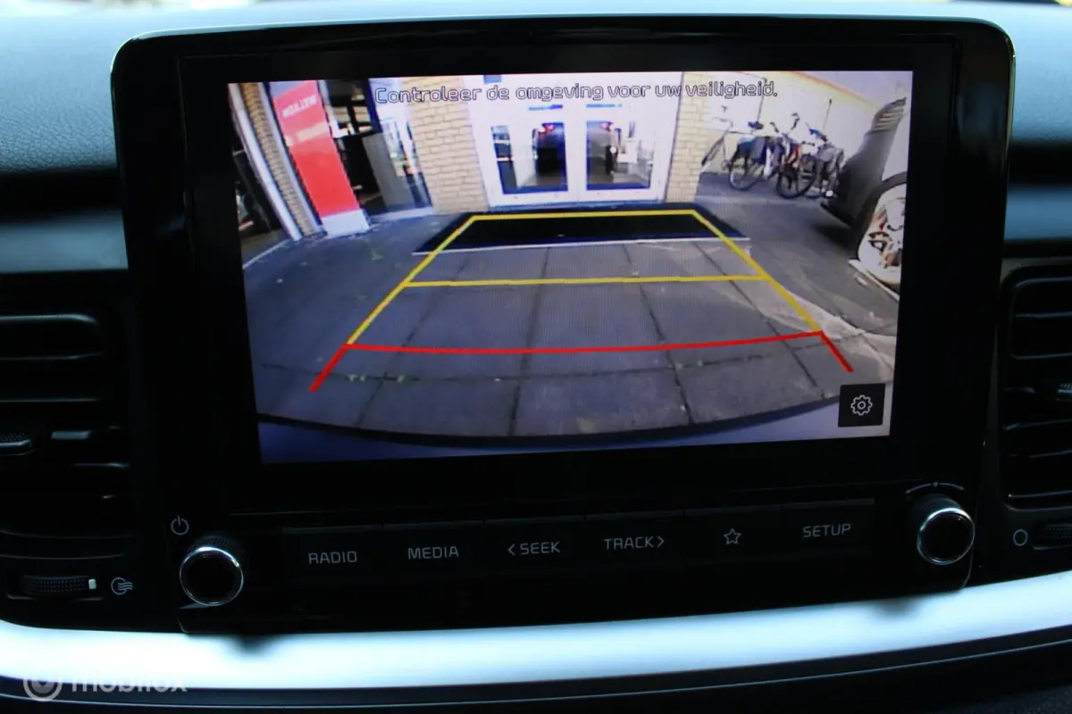 1.0 T-GDi MHEV DynamicLine, Zwart dak, App connect/navi, Cruise, Airco, Pdc + camera, Telefoon