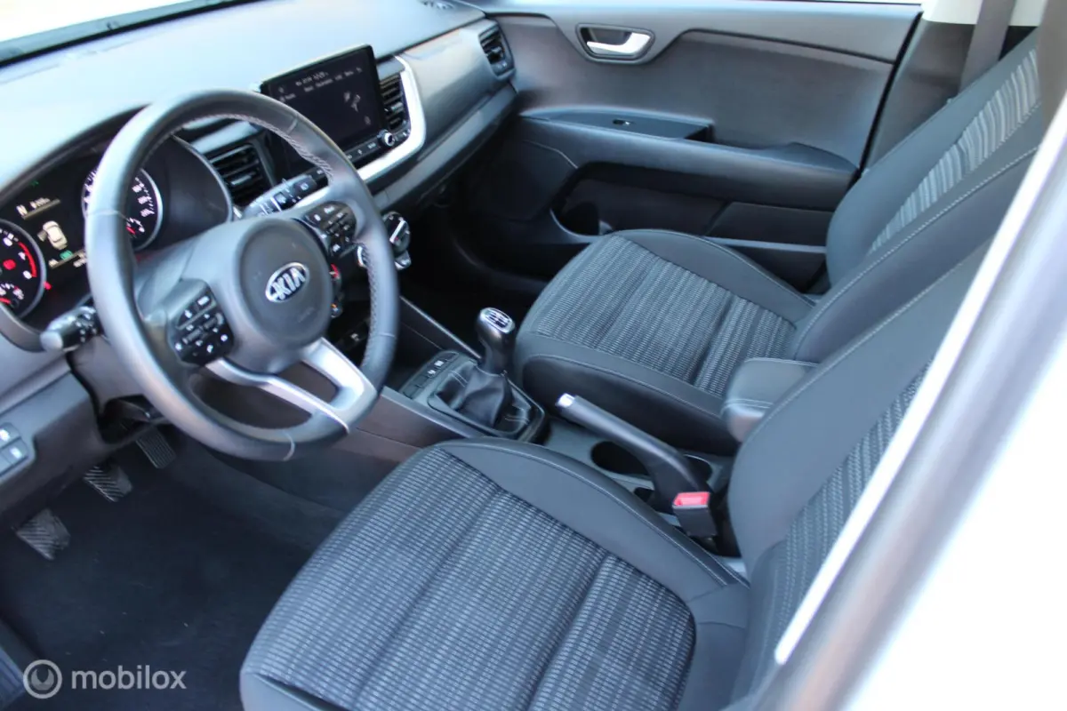 1.0 T-GDi MHEV DynamicLine, Zwart dak, App connect/navi, Cruise, Airco, Pdc + camera, Telefoon