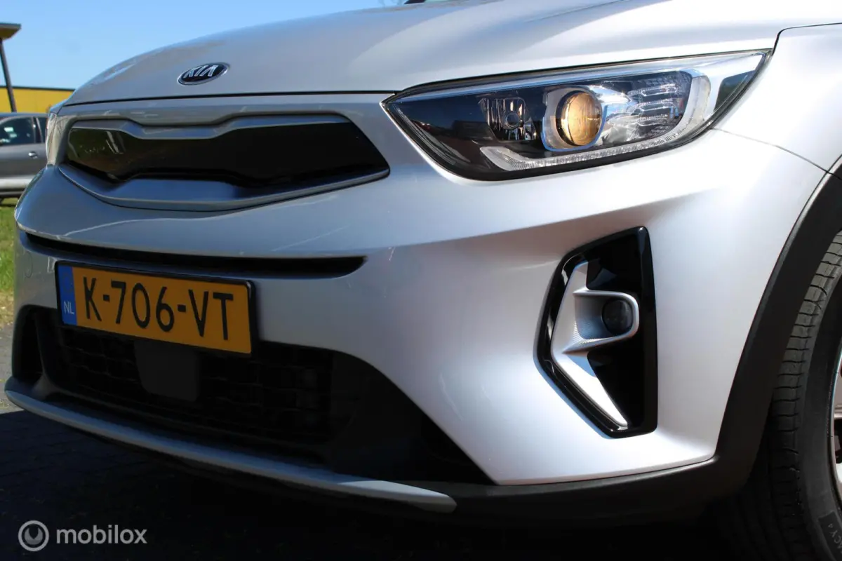 1.0 T-GDi MHEV DynamicLine, Zwart dak, App connect/navi, Cruise, Airco, Pdc + camera, Telefoon