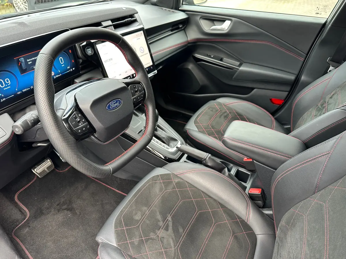 1.0 125PK ST-Line X AUTOMAAT | Achteruitrijcamera | Airco (automatisch) | Apple Carplay/Android Auto|telefoonintegratie premium
