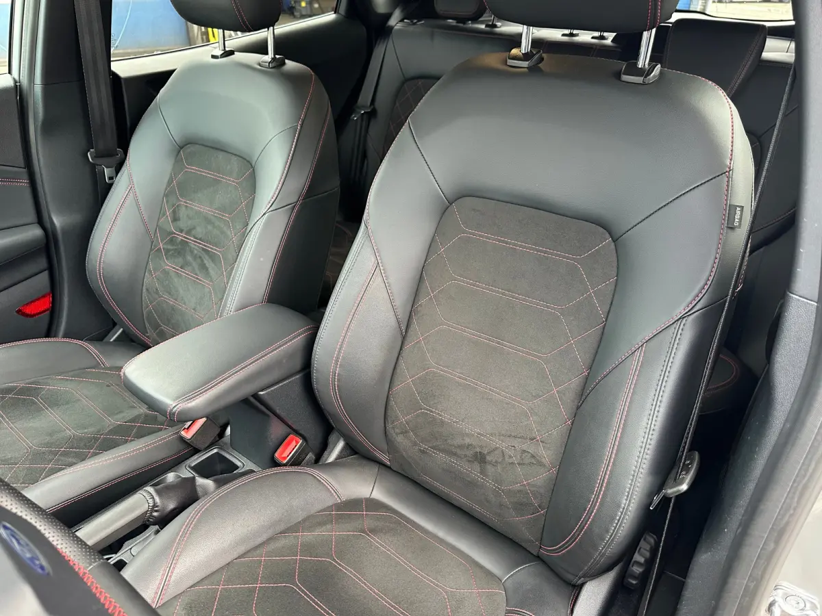 1.0 125PK ST-Line X AUTOMAAT | Achteruitrijcamera | Airco (automatisch) | Apple Carplay/Android Auto|telefoonintegratie premium