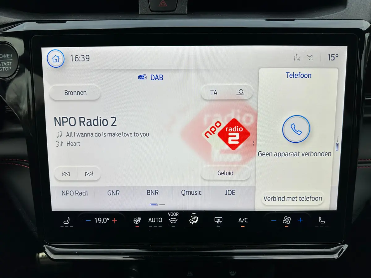 1.0 125PK ST-Line X AUTOMAAT | Achteruitrijcamera | Airco (automatisch) | Apple Carplay/Android Auto|telefoonintegratie premium