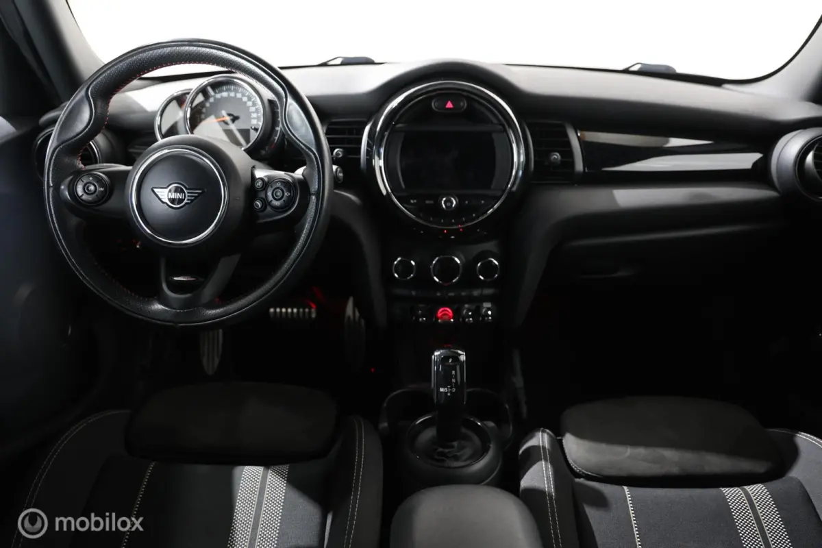 Cooper 1.5 Carplay - JCW interieur - Airco