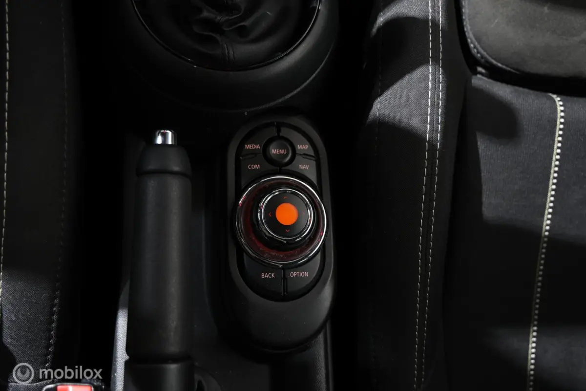 Cooper 1.5 Carplay - JCW interieur - Airco