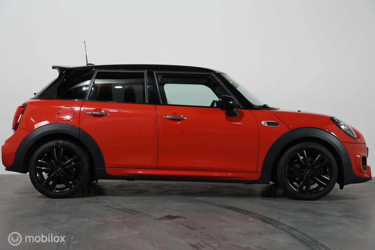 Cooper 1.5 Carplay - JCW interieur - Airco