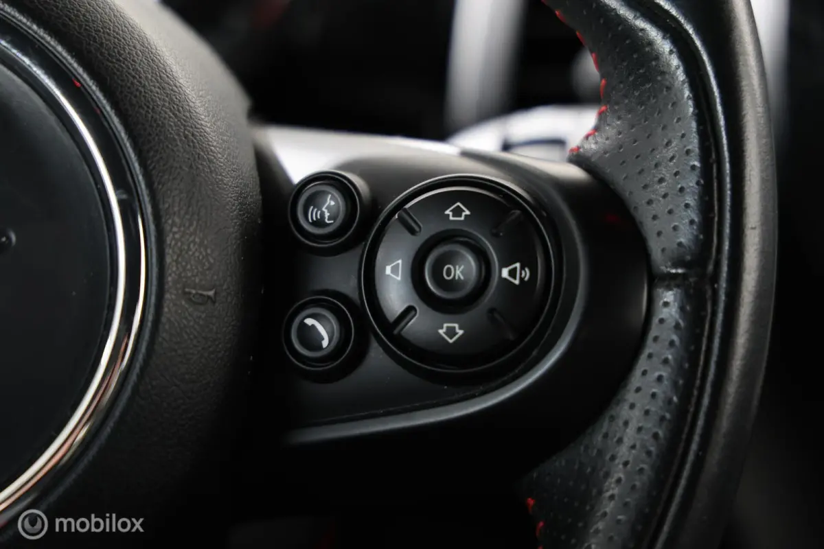 Cooper 1.5 Carplay - JCW interieur - Airco