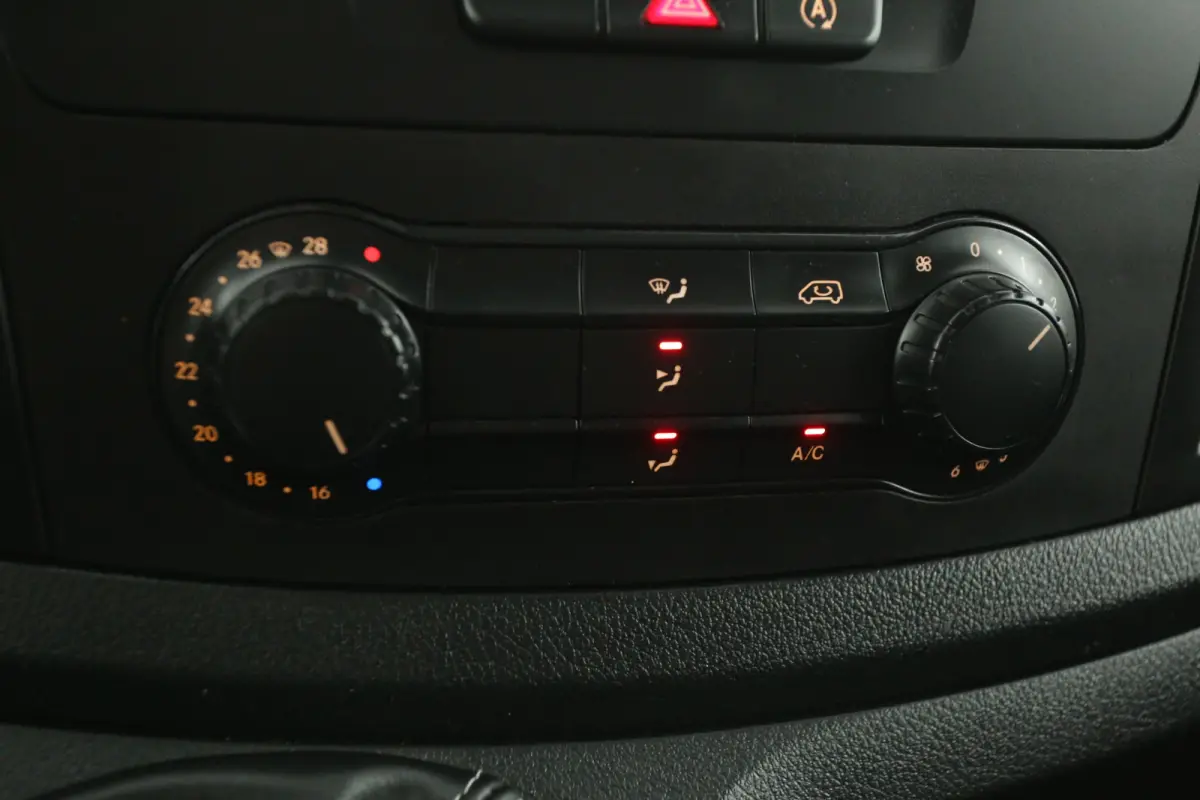 CDI Lang 140PK | Marge | Airco | Cruise | 3 Zits | Trekhaak | Parkeersens. | Stoelverw.