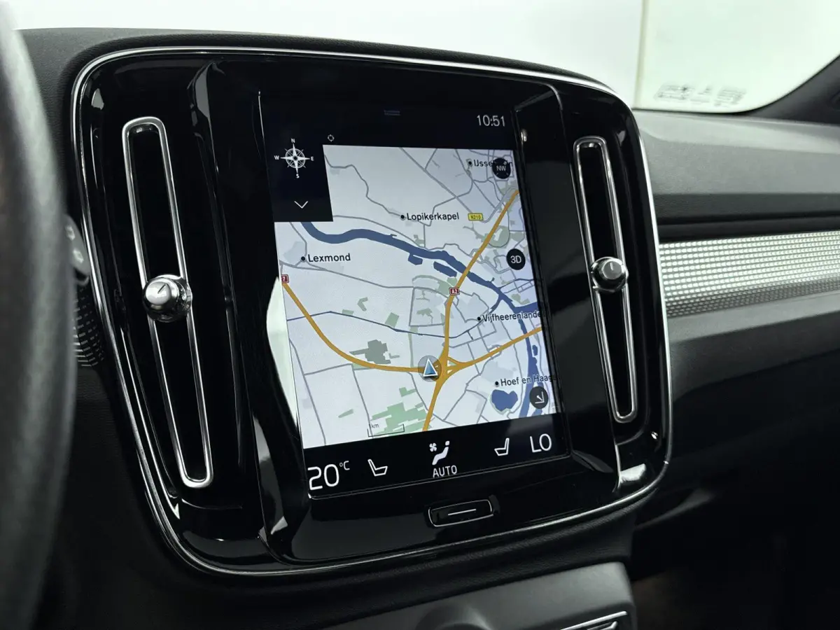 2.0 T5 AWD R-Design Intro Edition | Achteruitrijcamera | Panoramadak | Elektr. verstelbare stoelen + memory | Harman Kardon Soundsystem | Climate Control + Stoelverwarming |