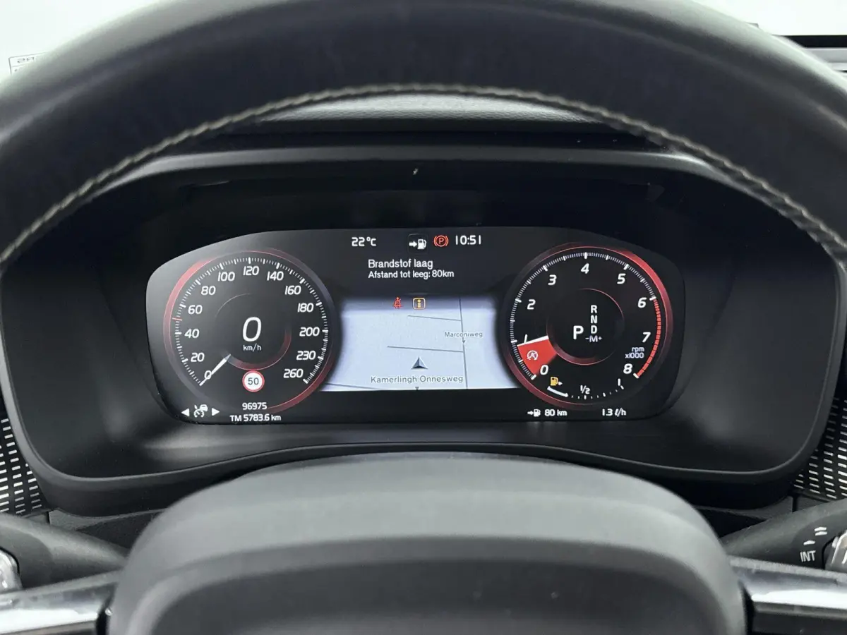 2.0 T5 AWD R-Design Intro Edition | Achteruitrijcamera | Panoramadak | Elektr. verstelbare stoelen + memory | Harman Kardon Soundsystem | Climate Control + Stoelverwarming |