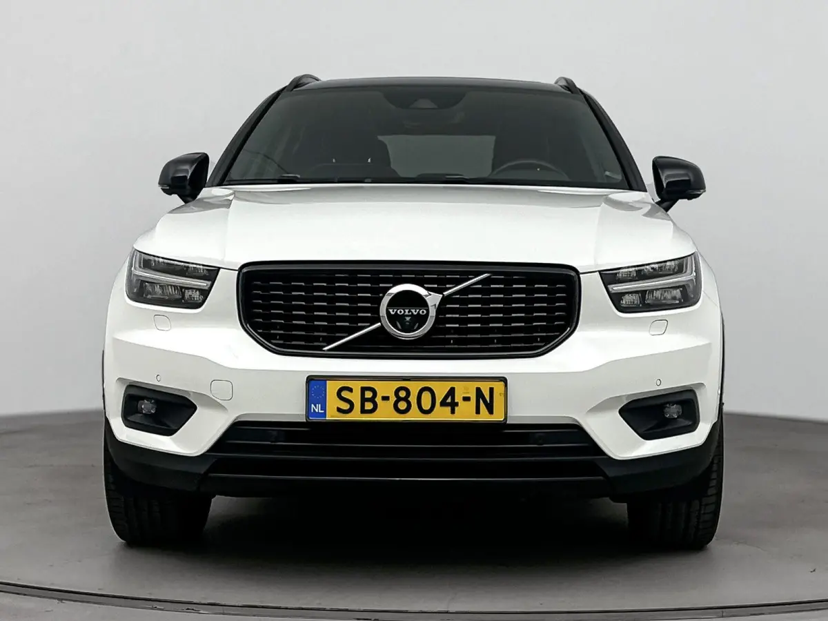 2.0 T5 AWD R-Design Intro Edition | Achteruitrijcamera | Panoramadak | Elektr. verstelbare stoelen + memory | Harman Kardon Soundsystem | Climate Control + Stoelverwarming |