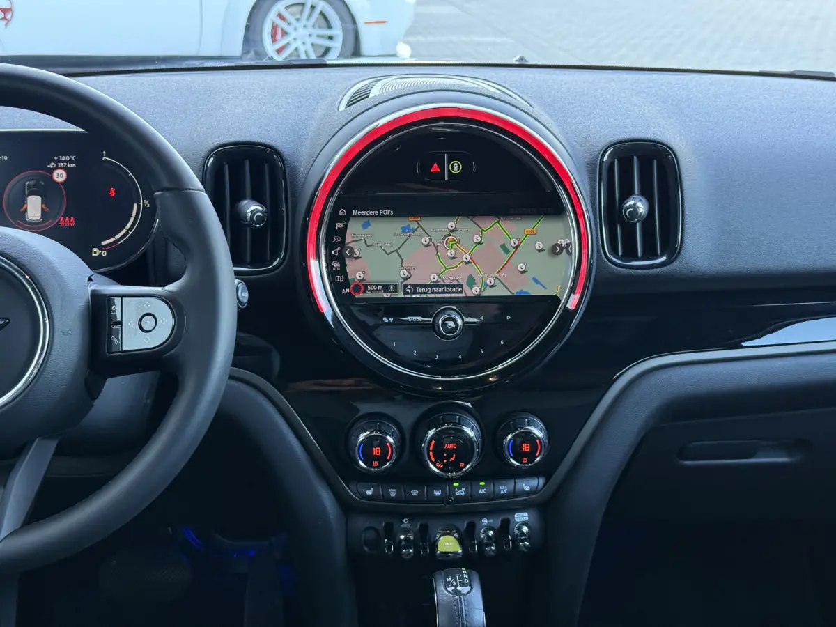 2.0 Cooper SE ALL4 Leder/Camera/Apple
