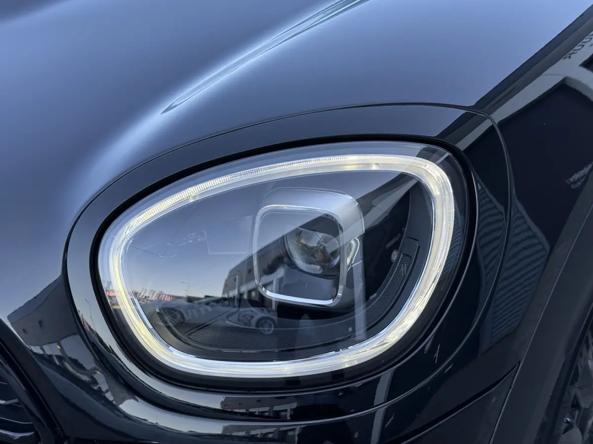 2.0 Cooper SE ALL4 Leder/Camera/Apple