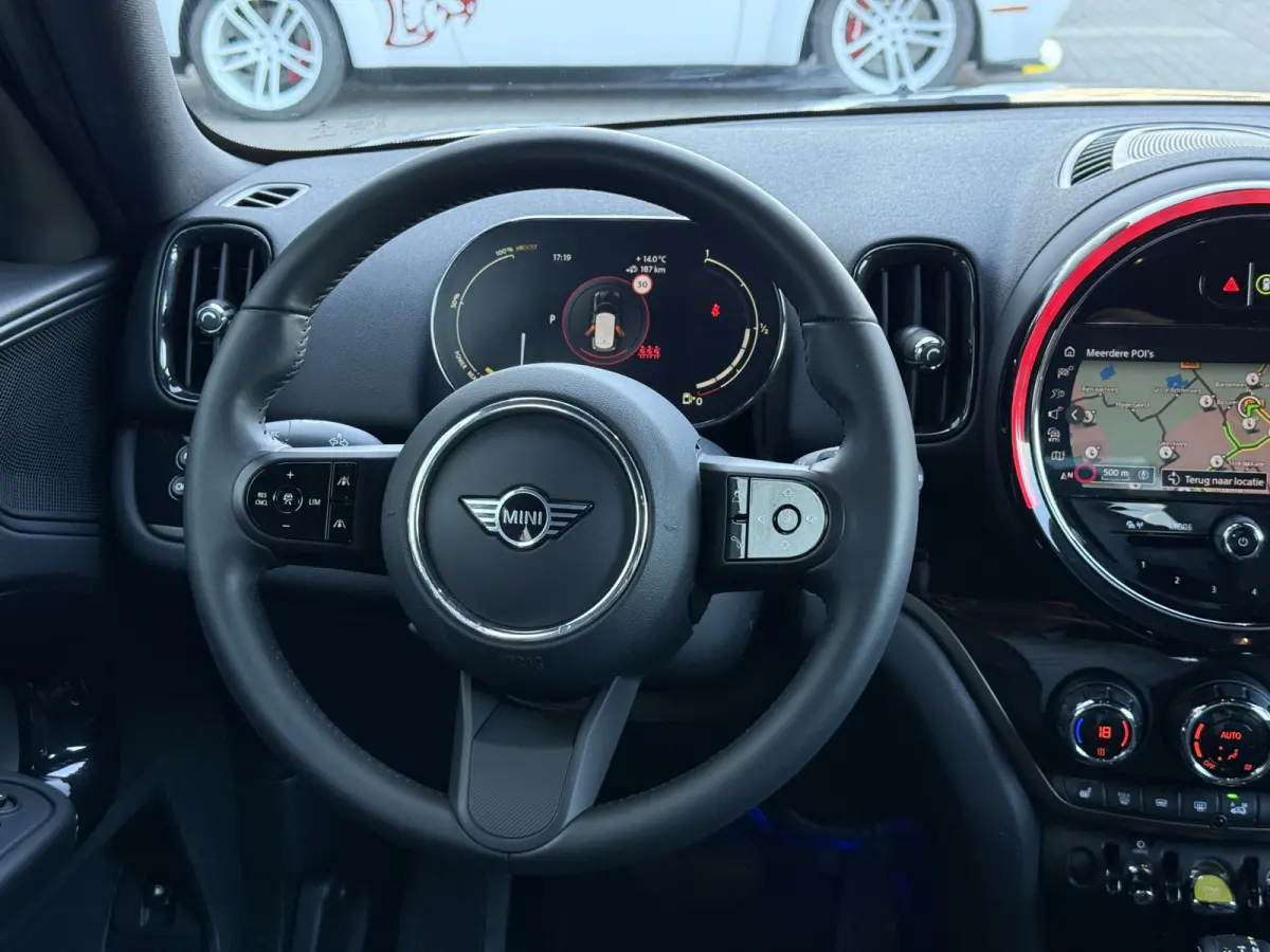 2.0 Cooper SE ALL4 Leder/Camera/Apple