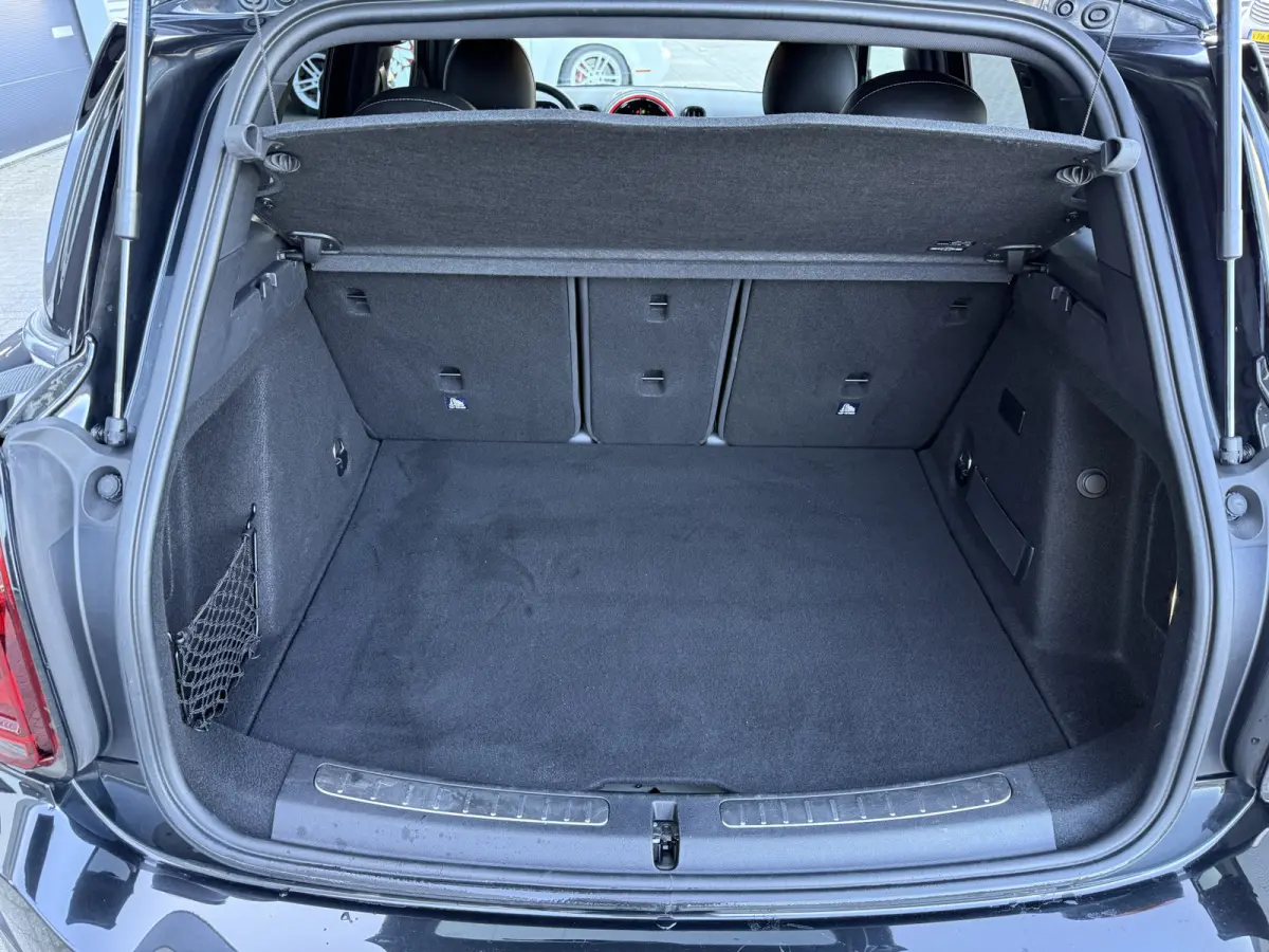 2.0 Cooper SE ALL4 Leder/Camera/Apple