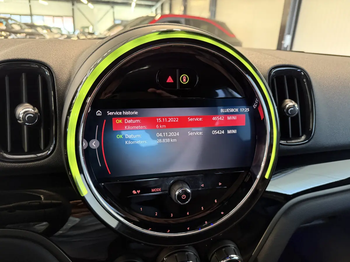 2.0 Cooper SE ALL4 Leder/Camera/Apple