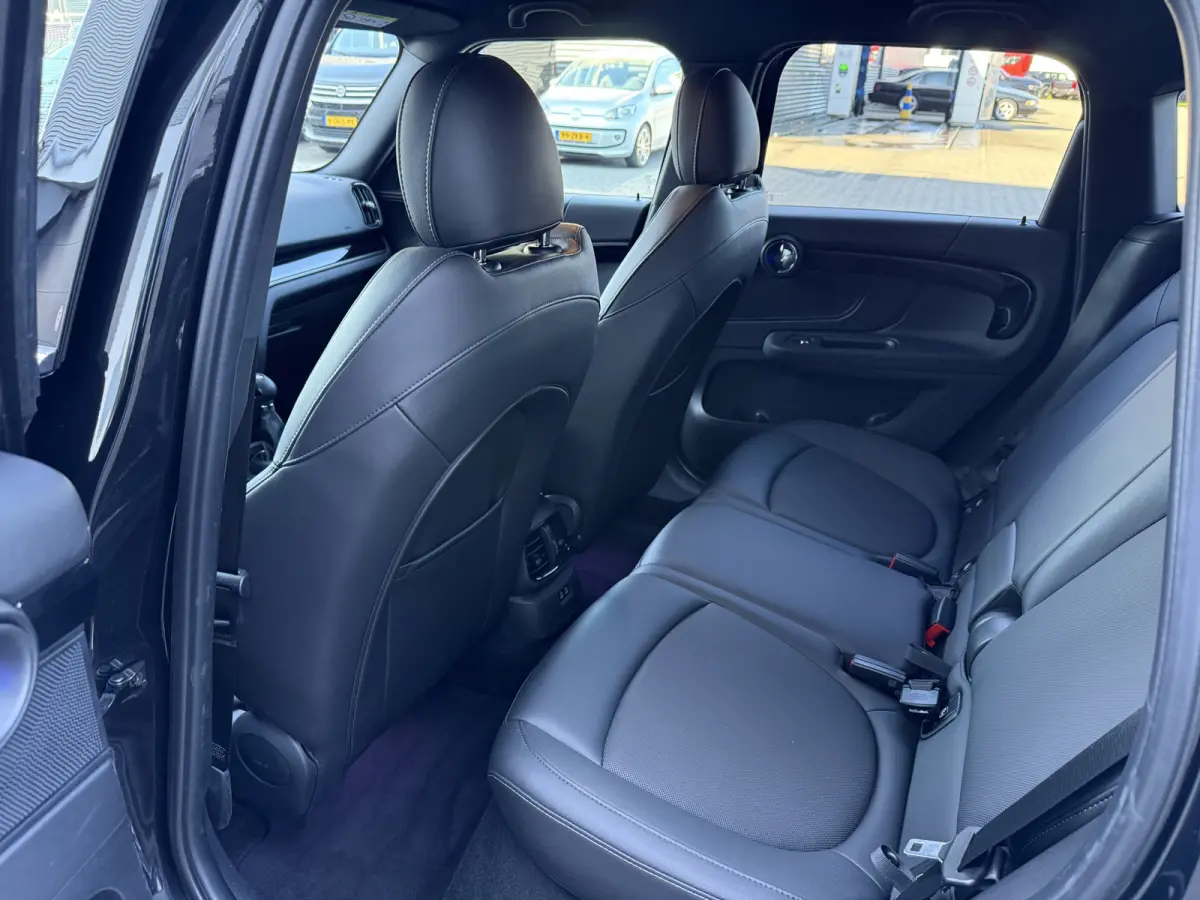 2.0 Cooper SE ALL4 Leder/Camera/Apple