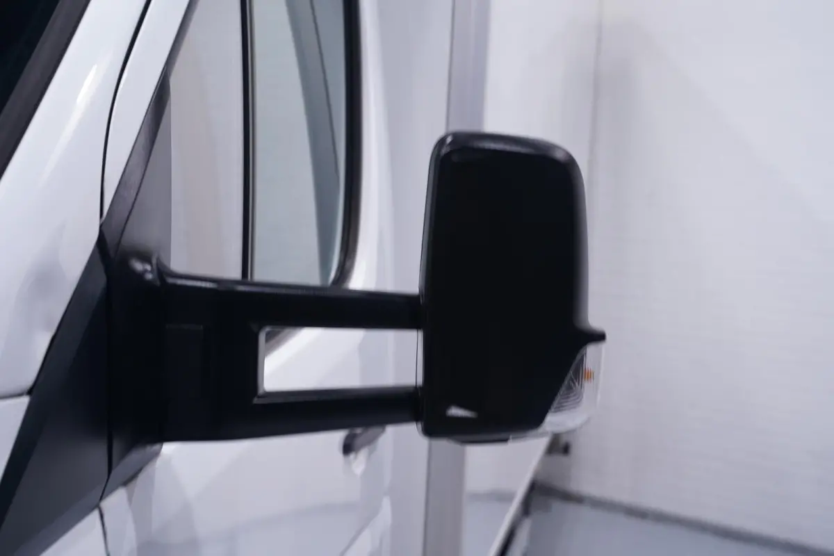311 CDI Automaat Bakwagen met Deuren 20M3 Airco, Dakspoiler, LxBxH 430x210x220 cm, NAP, 3-Zits