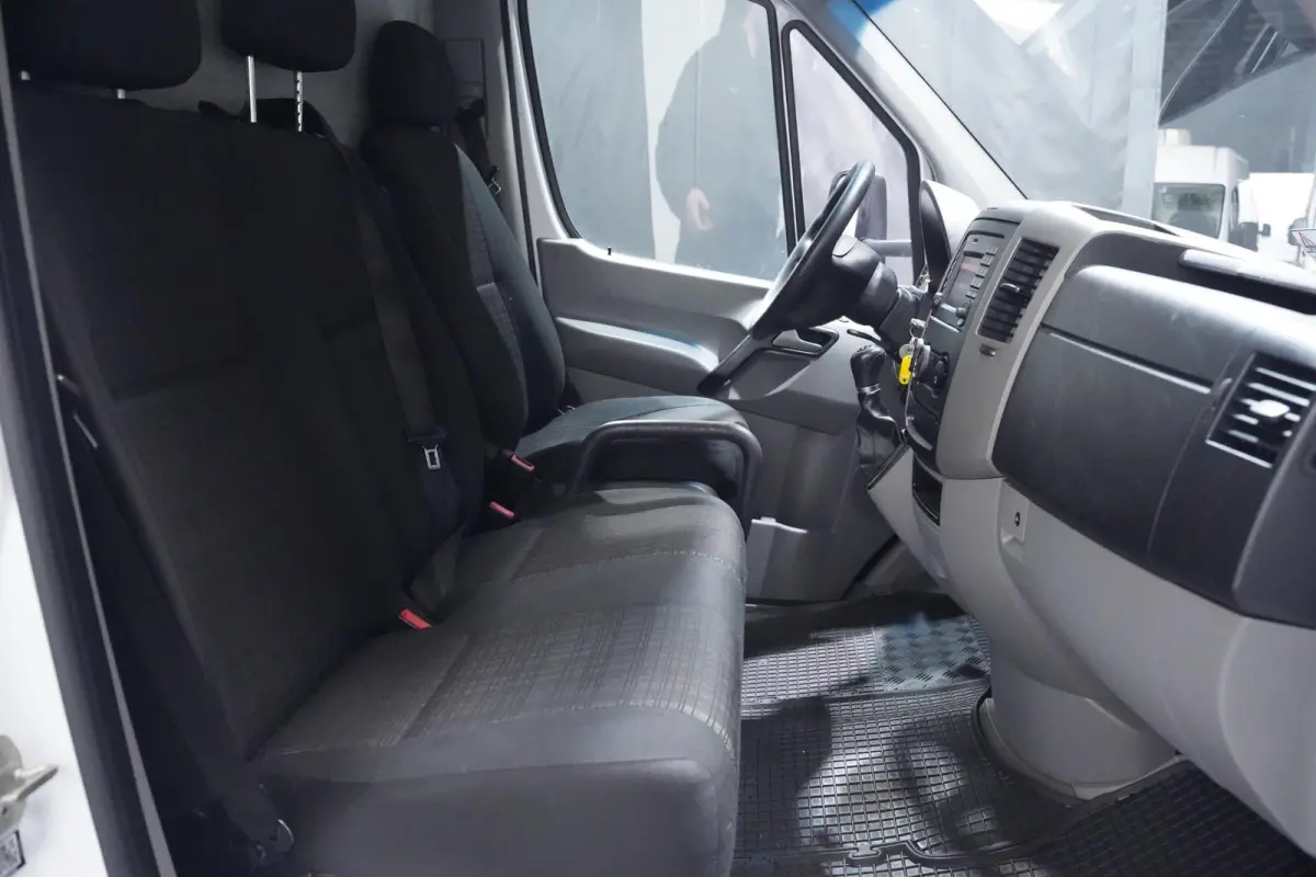 311 CDI Automaat Bakwagen met Deuren 20M3 Airco, Dakspoiler, LxBxH 430x210x220 cm, NAP, 3-Zits