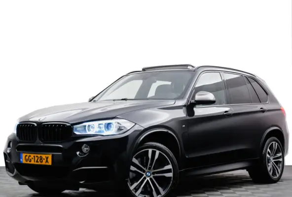 M50d 381pk Aut Sfeerverlichting, Panoramadak, Harman Kardon, HUD