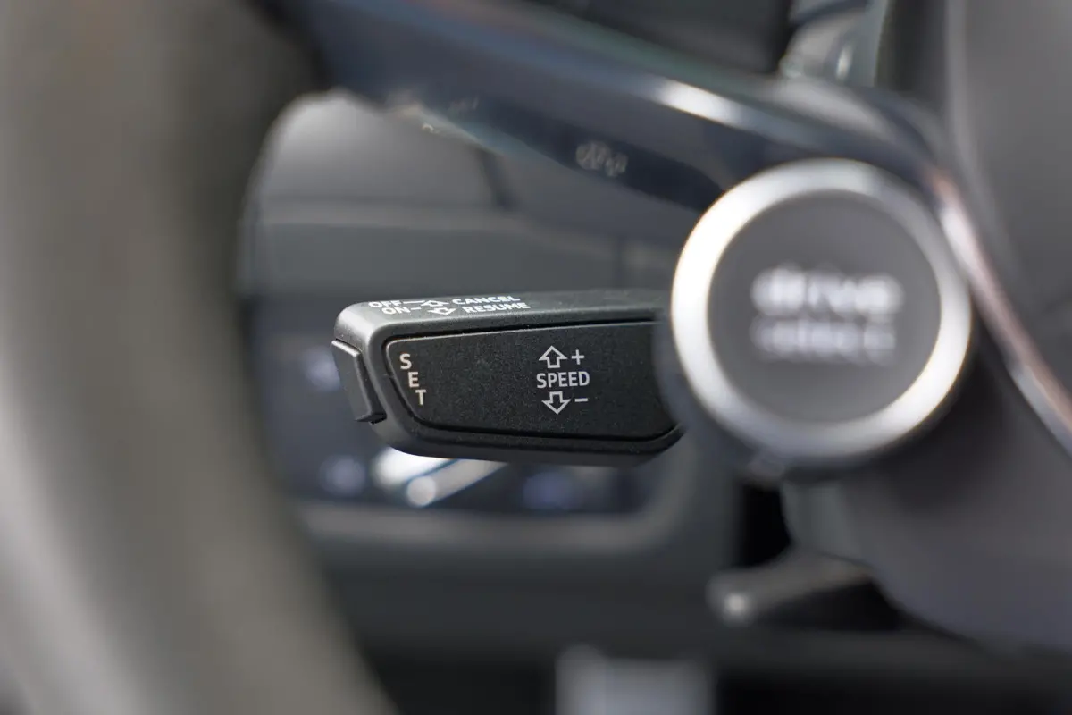 5.2 RWD |Carbon|Camera|Bang&Olufsen|