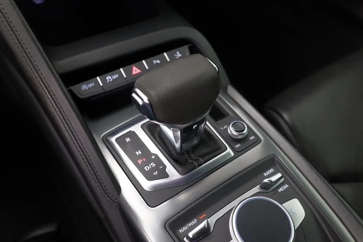 5.2 RWD |Carbon|Camera|Bang&Olufsen|