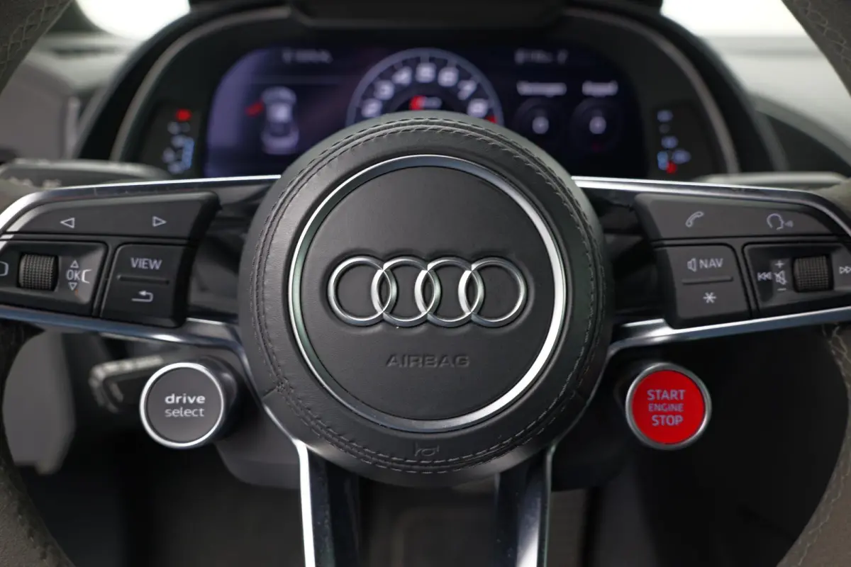 5.2 RWD |Carbon|Camera|Bang&Olufsen|