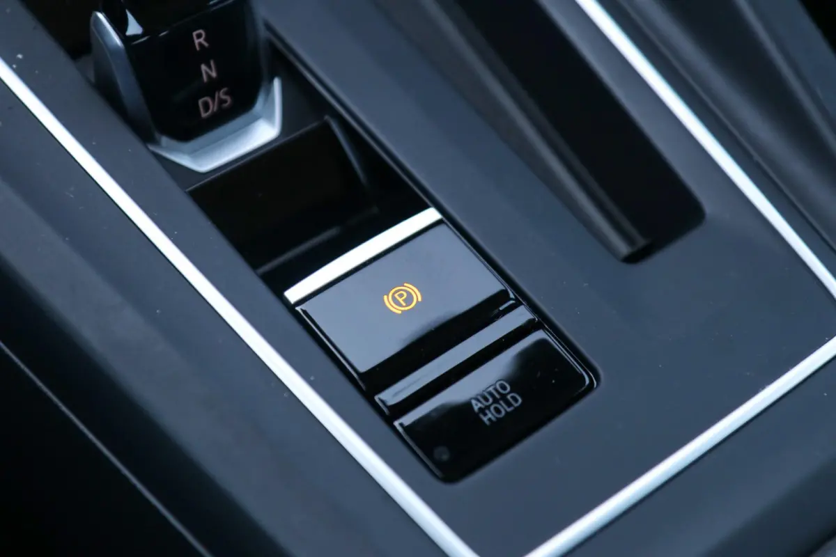 1.0 eTSI 110pk DSG Life | Navigatie | App Connect | Parkeersensoren