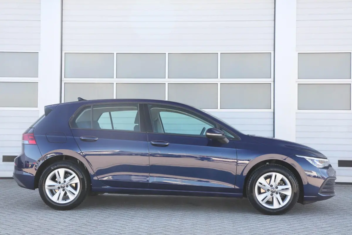 1.0 eTSI 110pk DSG Life | Navigatie | App Connect | Parkeersensoren