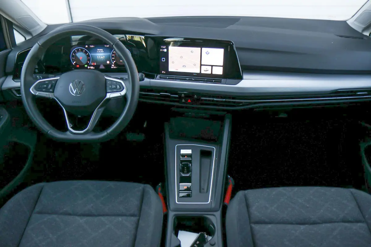 1.0 eTSI 110pk DSG Life | Navigatie | App Connect | Parkeersensoren