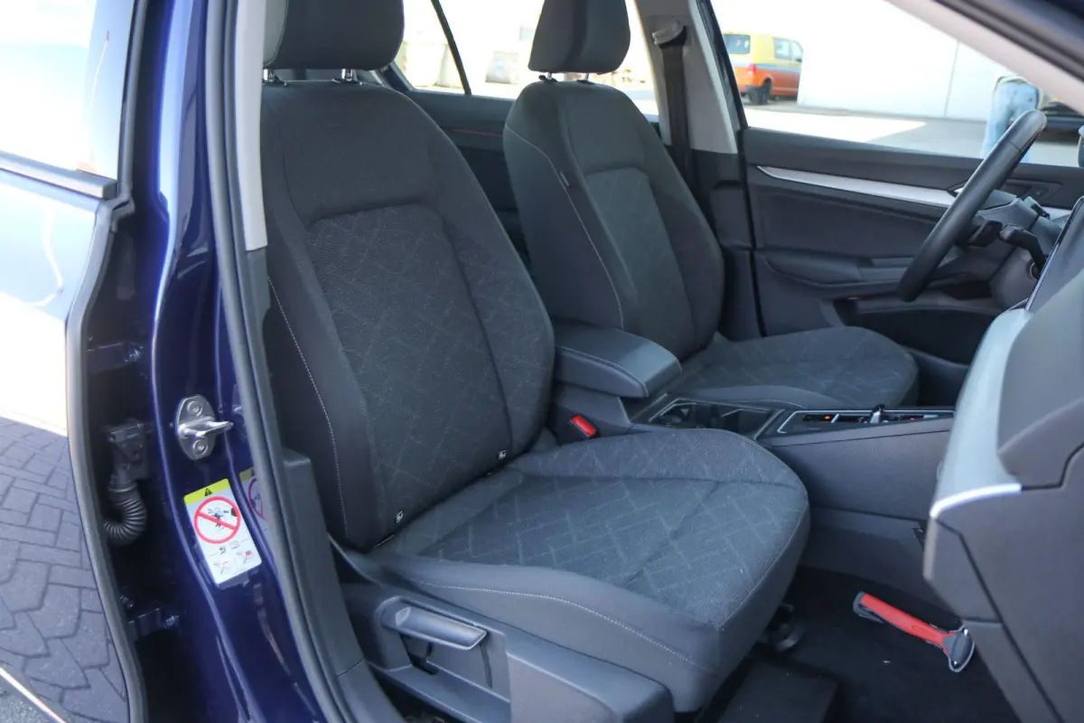 1.0 eTSI 110pk DSG Life | Navigatie | App Connect | Parkeersensoren