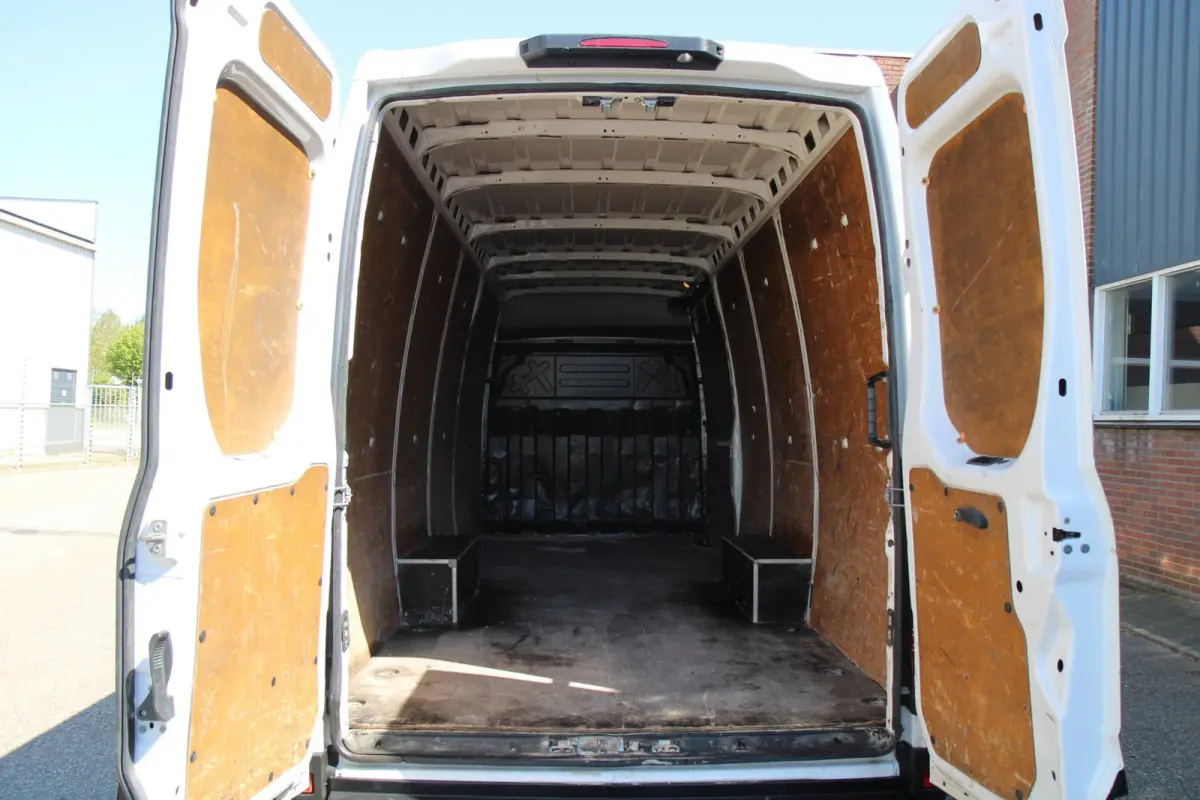 35S14V 2.3 410L L5H2 / Automaat / 3,5 ton trek / Trekhaak