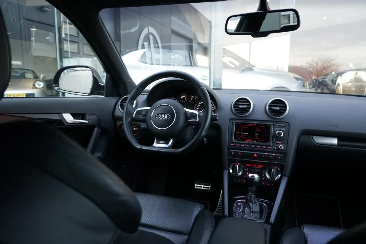 2.0 TFSI S3 quattro Ambition Pro Line + MILLTEK / MAGNETIC RIDE / ELEKTRISCHE STOELEN
