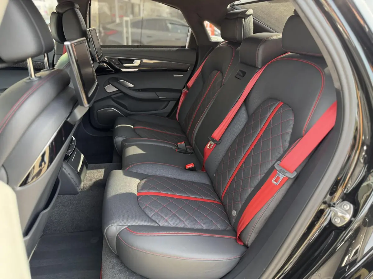 4.0 TFSI S8 plus quattro|Keramisch|B&O|Nacht|Exclusi