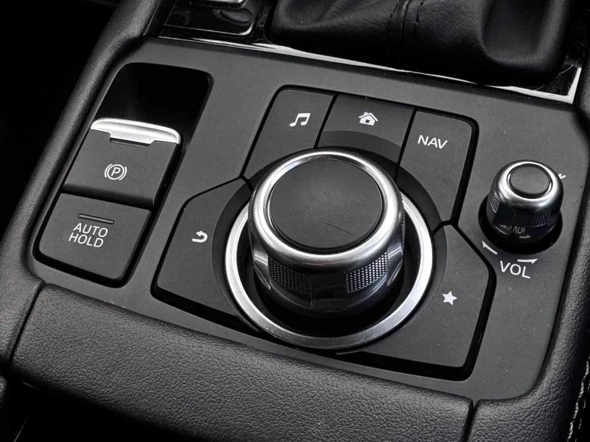 2.0 SkyActiv-G 120 GT-M | Camera | Adaptive Cruise | BOSE | Stoelverwarming | Automaat | Head-up Display