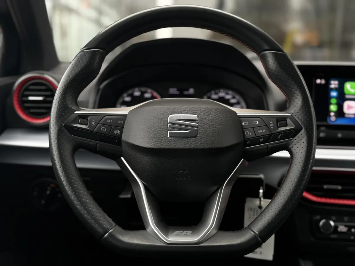 1.0 EcoTSI FR|LED|17"|Clima|Carplay|PDC|ACC|BTW