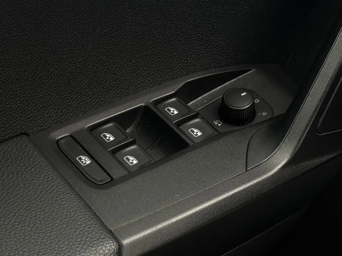 1.0TSI StyleBusiness Intense|ACC|Carplay|DSG|Cam