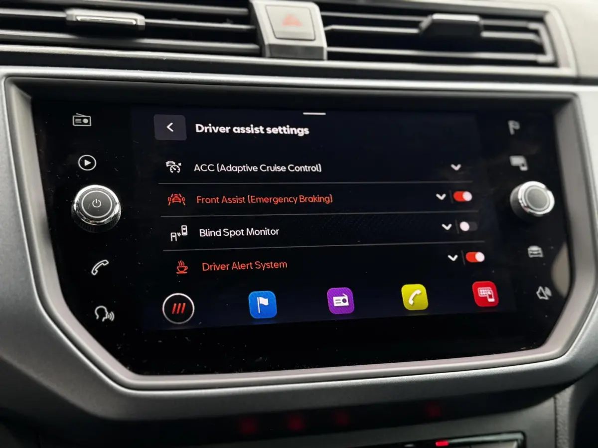 1.0TSI StyleBusiness Intense|ACC|Carplay|DSG|Cam