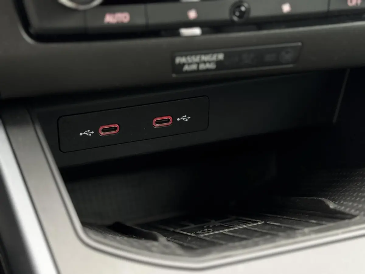1.0TSI StyleBusiness Intense|ACC|Carplay|DSG|Cam