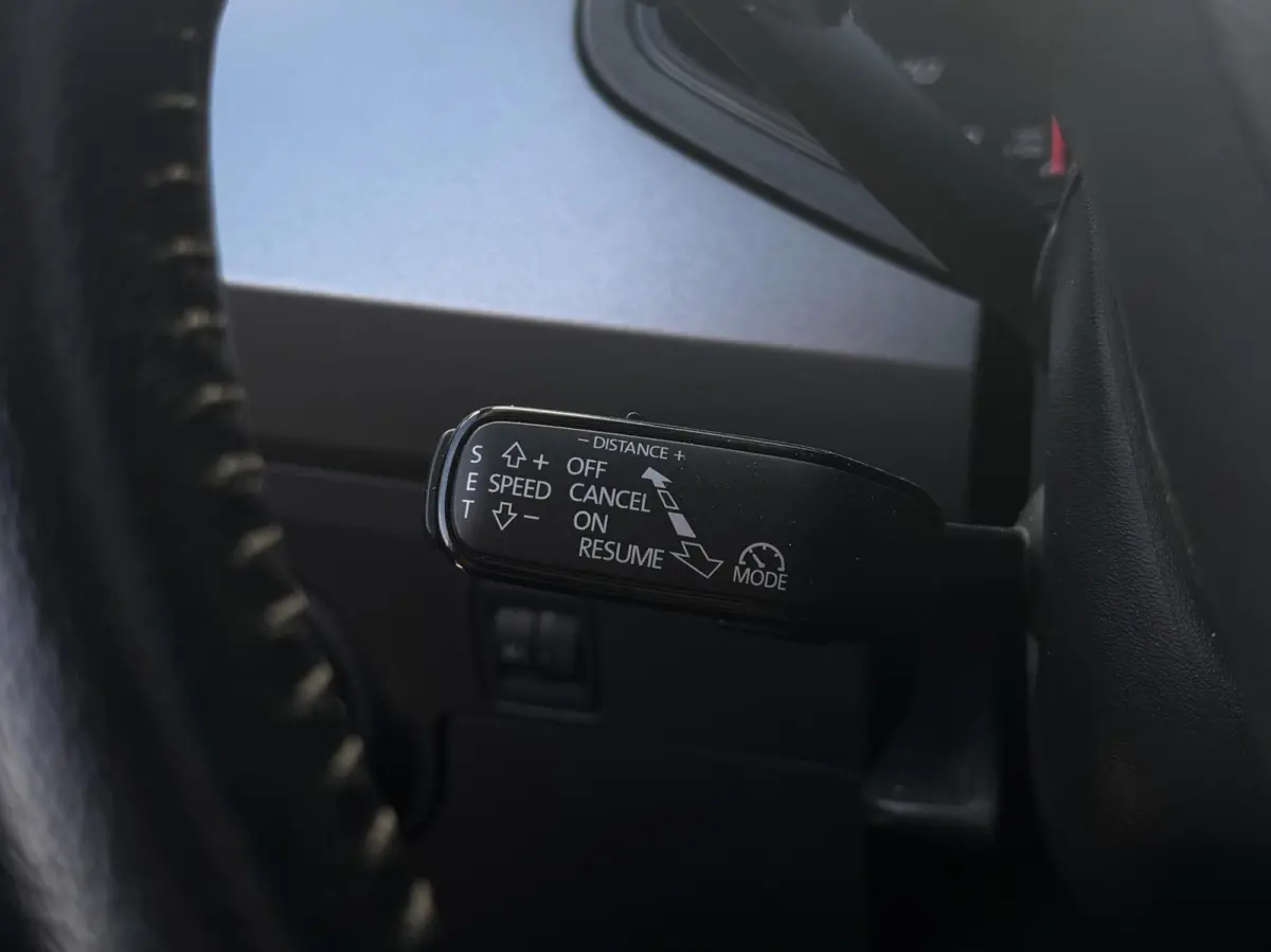 1.0TSI StyleBusiness Intense|ACC|Carplay|DSG|Cam